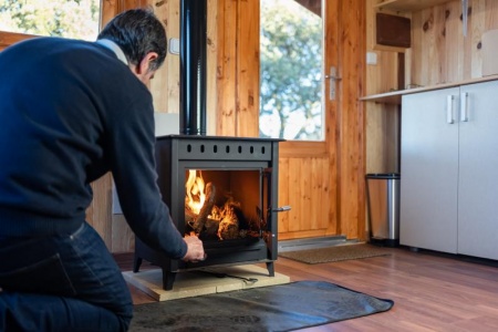 Poêle à pellets, économies et confort pour votre maison en hiver