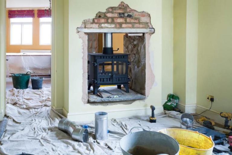 Rénovation de poêle à bois, quand faut-il s'y mettre ?